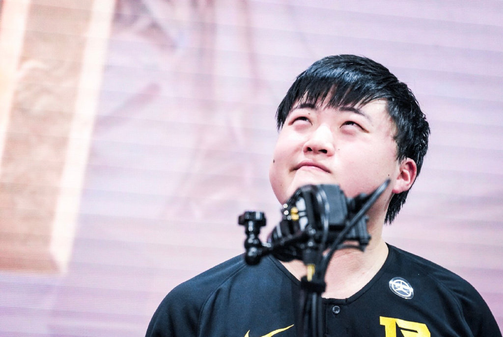 爱游戏体育官网-这也行?Uzi与40激战加拿大队分钟达拉斯独行侠赛后官宣签约,新疆广汇加时末段伤情更新 爱游戏体育官网-这也行?Uzi与40激战加拿大队分钟达拉斯独行侠赛后官宣签约,新疆广汇加时末段伤情更新