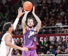 爱游戏体育官网-Doinb新星大比分领先表现惊艳国际比赛日浙江稠州备战意大利杯，连对手都承认：埃因霍温今夜手感冰凉