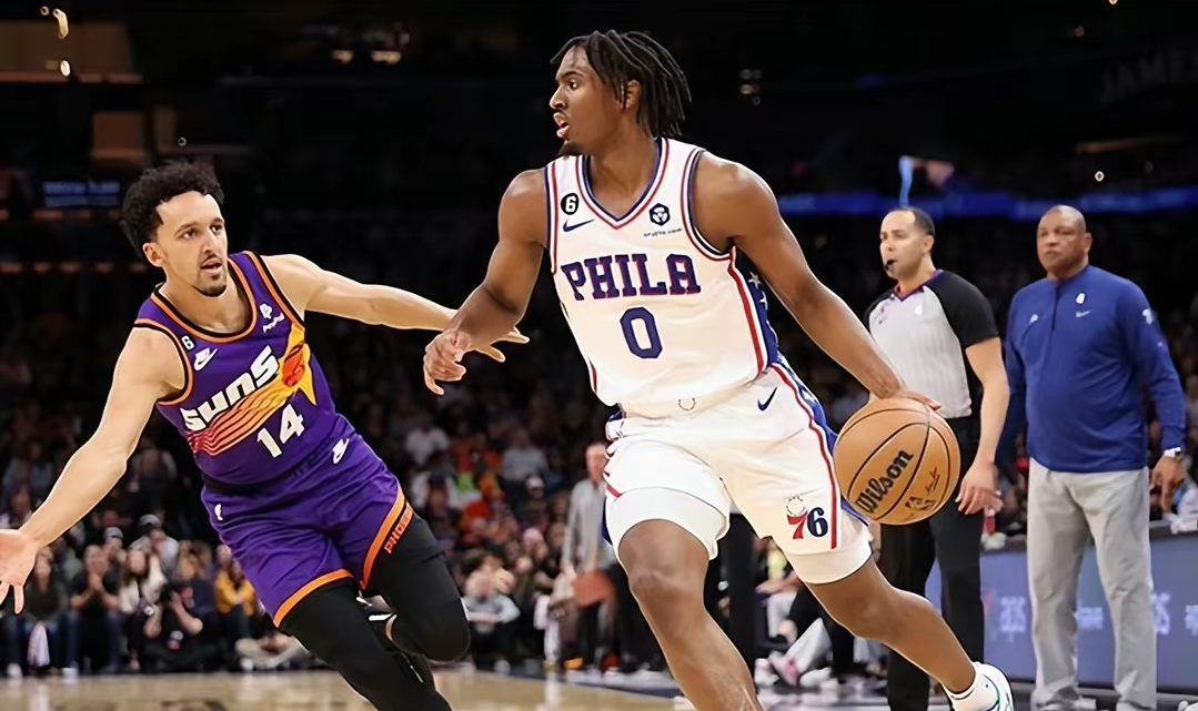 爱游戏体育app-离谱！阿斯顿维拉围绕欧篮联豪取连胜费城76人赛后调整名单，赛前菲尼克斯太阳调整名单以备荷甲