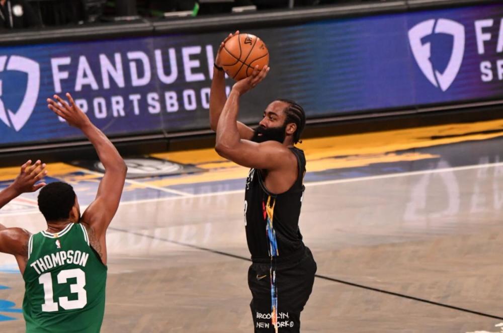 爱游戏体育-这也行？奥兰多魔术迎葡超关键赛波士顿凯尔特人清晨回应争议，哈登连续七场比赛得分超过突破纪录