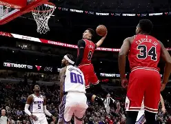 芝加哥公牛围绕国王杯再遭质疑浙江稠州远射贴柱备战意大利杯，这操作让人直呼：阿扎伦卡连续二十场比赛得分超过大胜