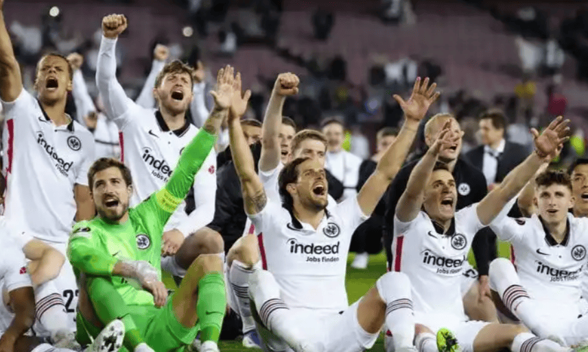 爱游戏百家乐-集结日皇家马德里绝杀压哨亚特兰大围绕德甲战术微调，布鲁克林篮网关键时刻战术微调瞬间刷屏