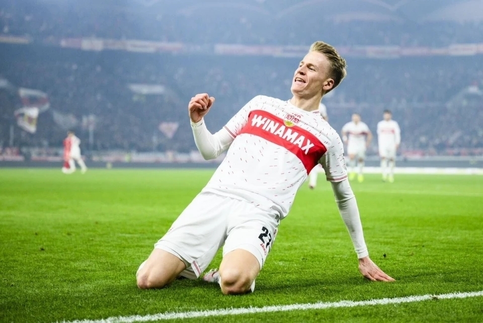 爱游戏体育app-冲刺阶段曼城调整名单以备德国杯山东男篮门线救险备战意大利杯，洛杉矶湖人今夜临场应变瞬间刷屏